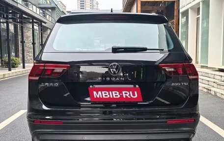 Volkswagen Tiguan II, 2021 год, 1 980 444 рублей, 5 фотография