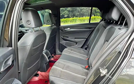 Volkswagen Golf VIII, 2022 год, 1 820 111 рублей, 6 фотография