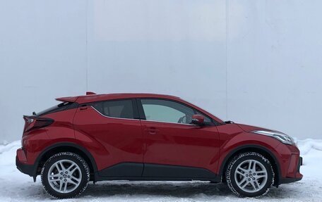 Toyota C-HR I рестайлинг, 2020 год, 2 550 000 рублей, 4 фотография