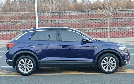 Volkswagen T-Roc I, 2022 год, 1 780 000 рублей, 4 фотография