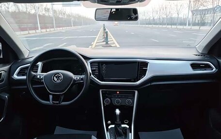 Volkswagen T-Roc I, 2022 год, 1 780 000 рублей, 11 фотография