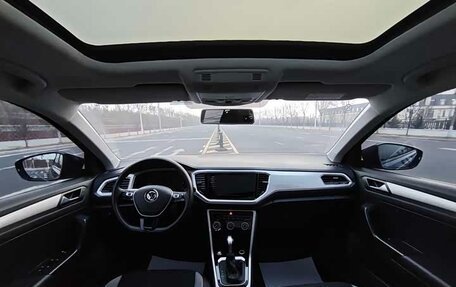 Volkswagen T-Roc I, 2022 год, 1 780 000 рублей, 12 фотография