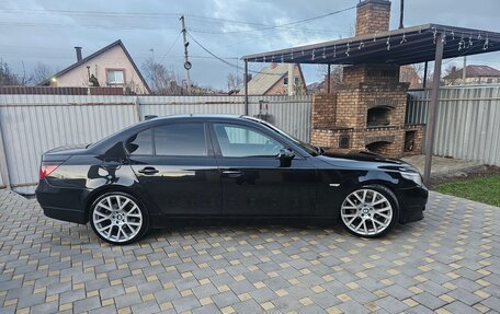 BMW 5 серия, 2007 год, 1 300 000 рублей, 1 фотография