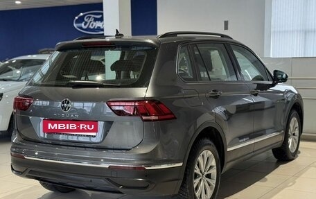 Volkswagen Tiguan II, 2021 год, 2 850 000 рублей, 4 фотография