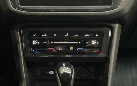 Volkswagen Tiguan II, 2021 год, 2 850 000 рублей, 21 фотография