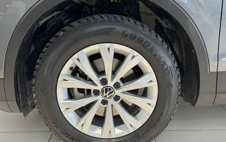 Volkswagen Tiguan II, 2021 год, 2 850 000 рублей, 30 фотография