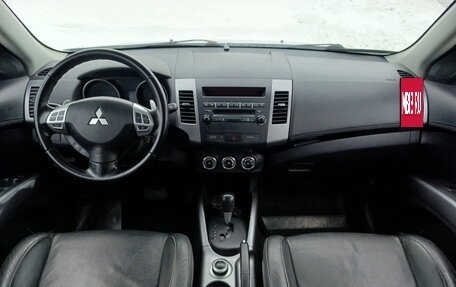 Mitsubishi Outlander III рестайлинг 3, 2012 год, 1 350 000 рублей, 17 фотография