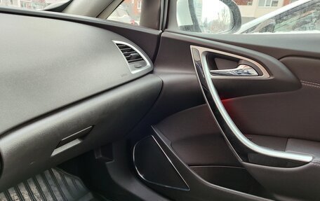 Opel Astra J, 2013 год, 1 075 000 рублей, 20 фотография