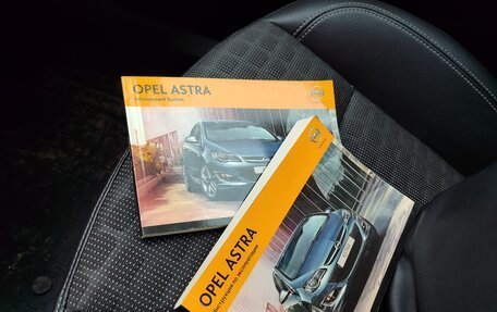 Opel Astra J, 2013 год, 1 075 000 рублей, 24 фотография