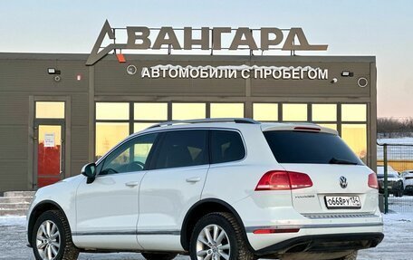 Volkswagen Touareg III, 2015 год, 2 700 000 рублей, 3 фотография