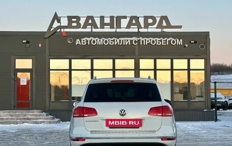 Volkswagen Touareg III, 2015 год, 2 700 000 рублей, 4 фотография