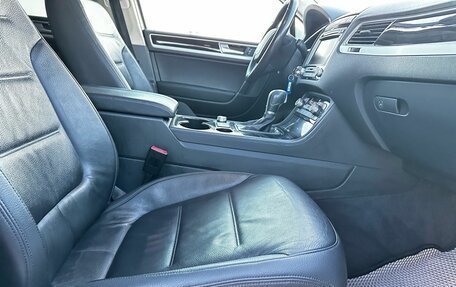 Volkswagen Touareg III, 2015 год, 2 700 000 рублей, 17 фотография