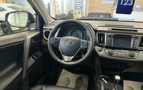 Toyota RAV4, 2013 год, 1 899 999 рублей, 14 фотография