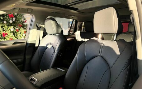 Toyota Highlander, 2025 год, 6 300 000 рублей, 3 фотография