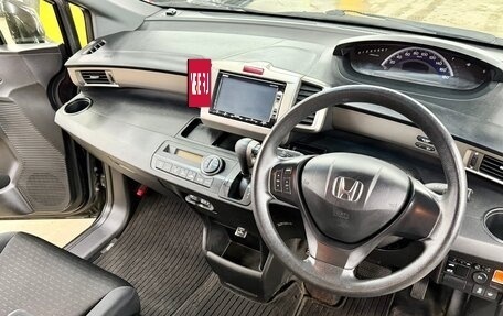 Honda Freed I, 2013 год, 950 000 рублей, 17 фотография