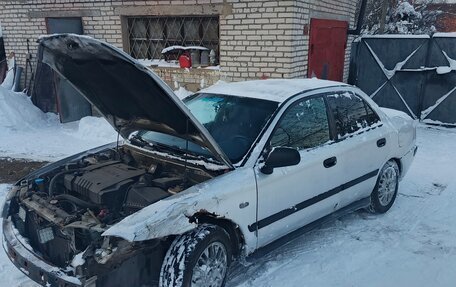 Mitsubishi Carisma I, 2001 год, 120 000 рублей, 4 фотография