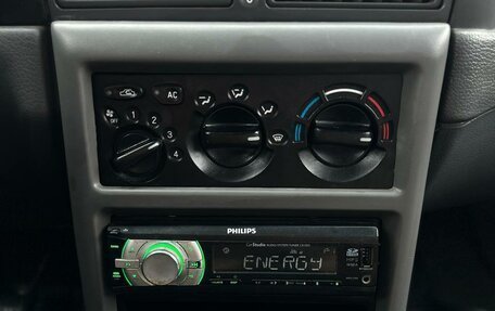 Daewoo Nexia I рестайлинг, 2003 год, 130 000 рублей, 9 фотография