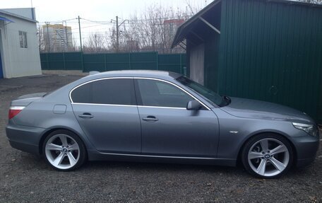 BMW 5 серия, 2008 год, 900 000 рублей, 2 фотография