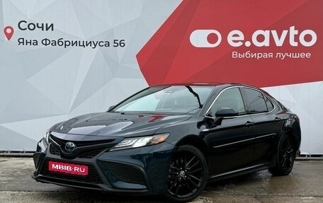 Toyota Camry, 2021 год, 3 000 000 рублей, 1 фотография