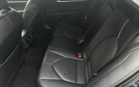 Toyota Camry, 2021 год, 3 000 000 рублей, 10 фотография