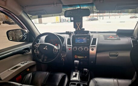 Mitsubishi Pajero Sport II рестайлинг, 2014 год, 1 950 000 рублей, 12 фотография