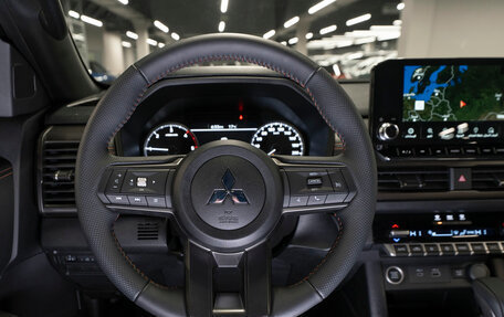 Mitsubishi L200, 2025 год, 5 690 000 рублей, 10 фотография