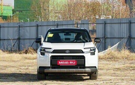 Toyota RAV4, 2025 год, 4 800 000 рублей, 2 фотография