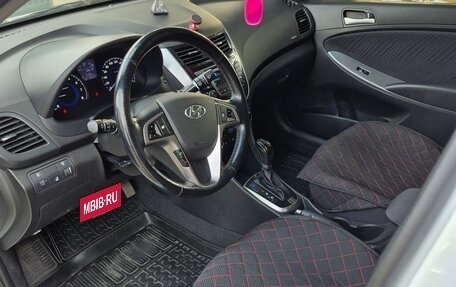 Hyundai Solaris II рестайлинг, 2015 год, 950 000 рублей, 3 фотография