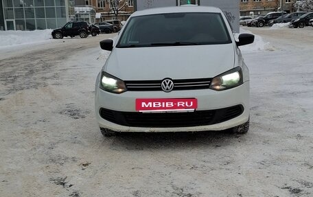 Volkswagen Polo VI (EU Market), 2014 год, 650 000 рублей, 2 фотография