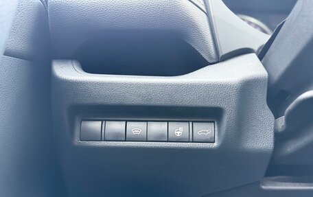 Toyota RAV4, 2021 год, 3 490 000 рублей, 11 фотография