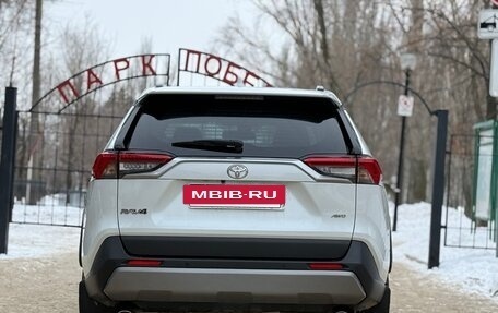 Toyota RAV4, 2021 год, 3 490 000 рублей, 7 фотография