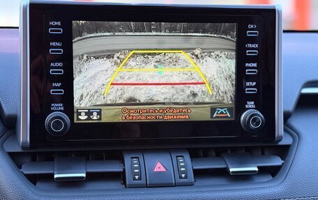 Toyota RAV4, 2021 год, 3 490 000 рублей, 21 фотография