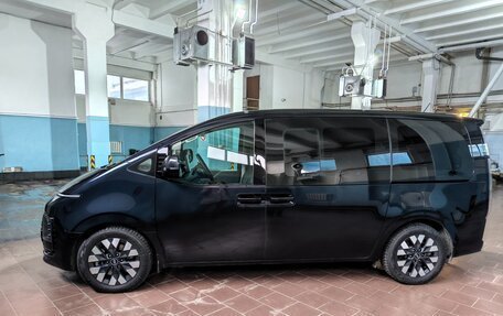 Hyundai Staria, 2022 год, 7 500 000 рублей, 2 фотография