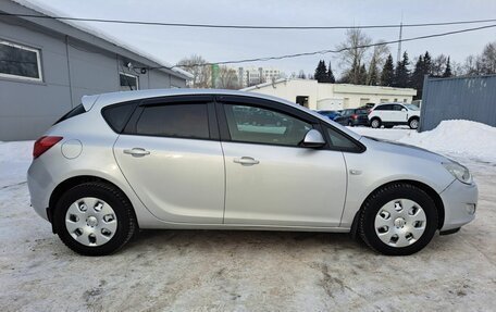 Opel Astra J, 2011 год, 635 000 рублей, 5 фотография