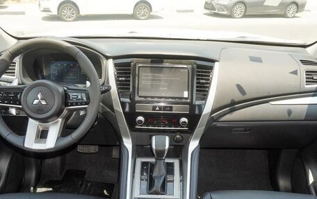 Mitsubishi Montero Sport, 2026 год, 7 015 000 рублей, 15 фотография