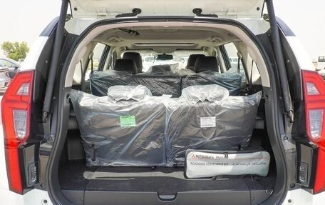 Mitsubishi Montero Sport, 2026 год, 7 015 000 рублей, 24 фотография