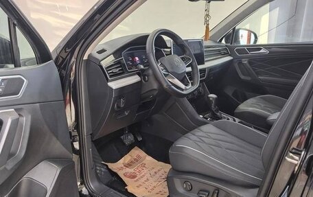 Volkswagen Tiguan II, 2023 год, 2 990 000 рублей, 6 фотография