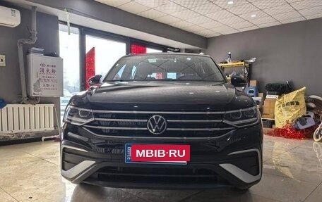 Volkswagen Tiguan II, 2023 год, 2 990 000 рублей, 2 фотография