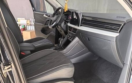 Volkswagen Tiguan II, 2023 год, 2 990 000 рублей, 11 фотография