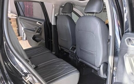 Volkswagen Tiguan II, 2023 год, 2 990 000 рублей, 10 фотография