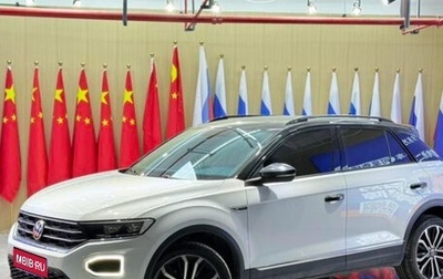 Volkswagen T-Roc I, 2022 год, 2 750 000 рублей, 1 фотография