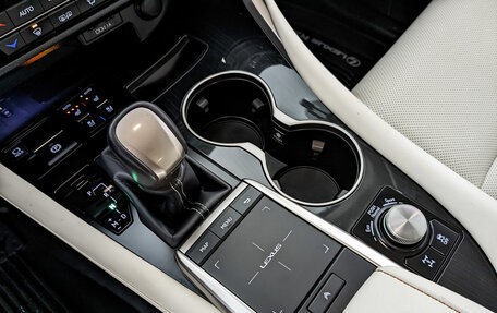 Lexus RX IV рестайлинг, 2021 год, 5 220 000 рублей, 21 фотография