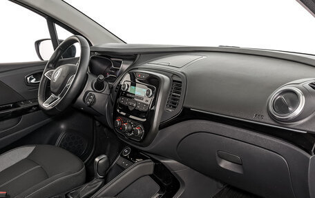 Renault Kaptur I рестайлинг, 2022 год, 1 900 000 рублей, 13 фотография