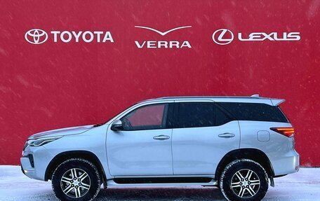 Toyota Fortuner II, 2021 год, 4 990 000 рублей, 2 фотография