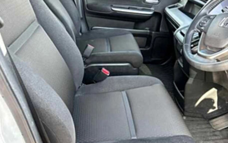 Honda Stepwgn IV, 2022 год, 2 090 000 рублей, 7 фотография