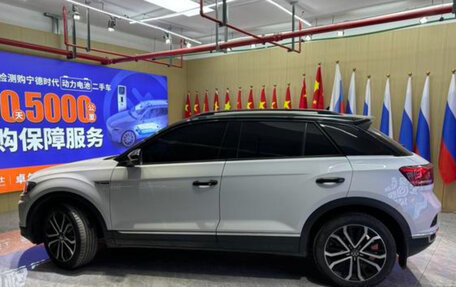 Volkswagen T-Roc I, 2022 год, 2 750 000 рублей, 8 фотография