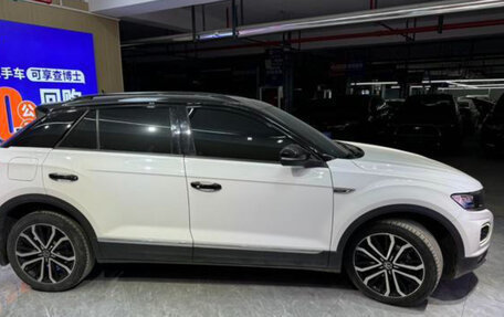 Volkswagen T-Roc I, 2022 год, 2 750 000 рублей, 4 фотография