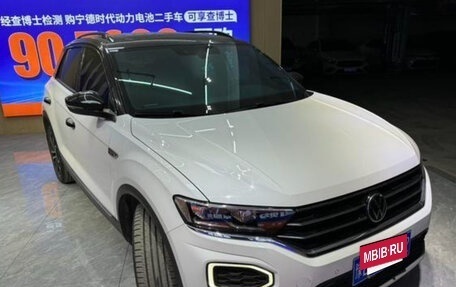 Volkswagen T-Roc I, 2022 год, 2 750 000 рублей, 3 фотография