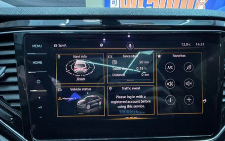 Volkswagen T-Roc I, 2022 год, 2 750 000 рублей, 13 фотография