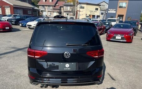 Volkswagen Touran III, 2021 год, 1 680 777 рублей, 5 фотография